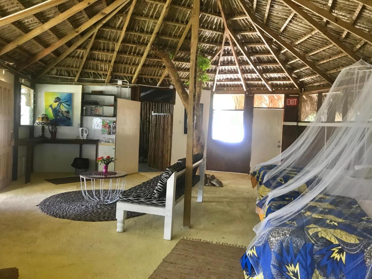 Villa Moringa Ingadi Treasure Beach Exterior foto