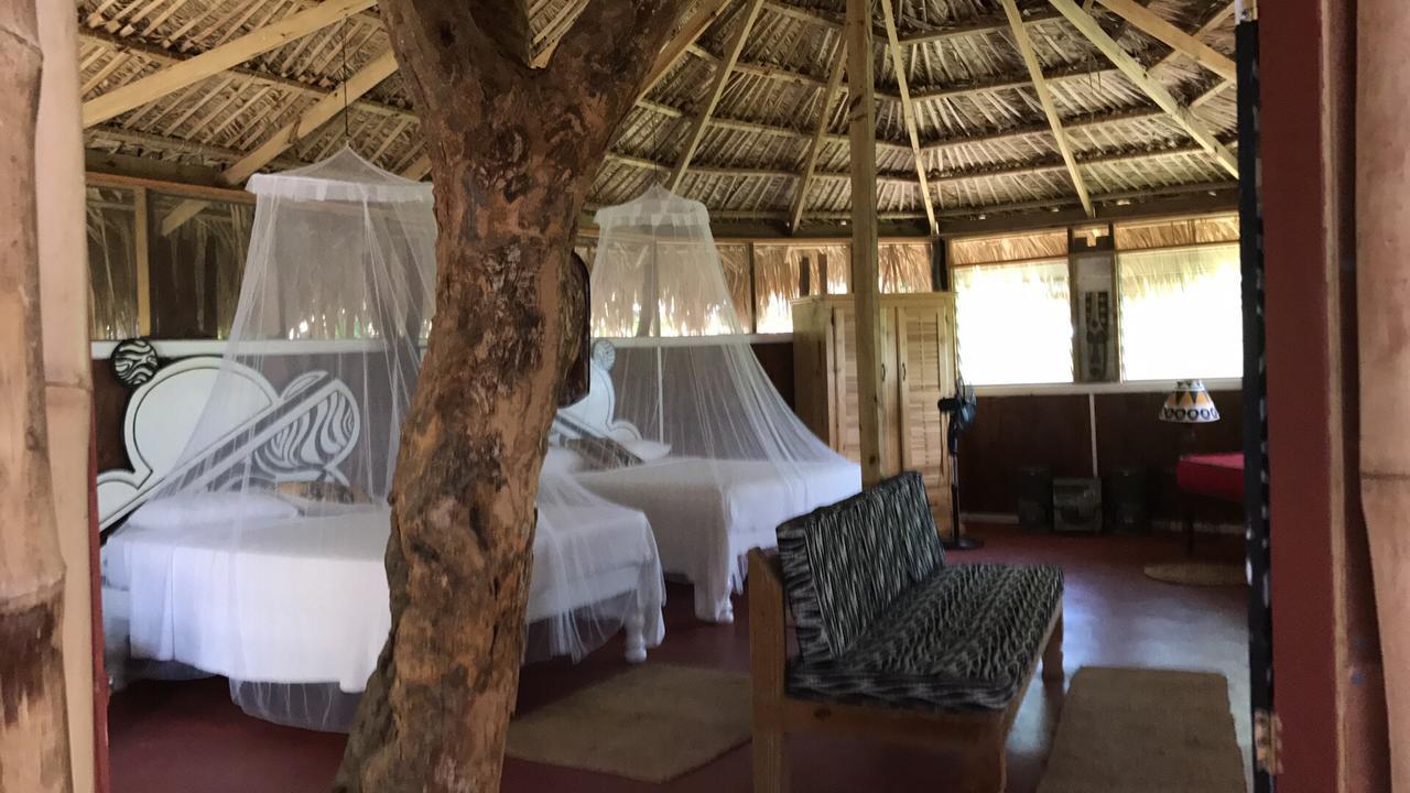 Villa Moringa Ingadi Treasure Beach Exterior foto